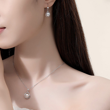 Aphrodite-Necklace-15