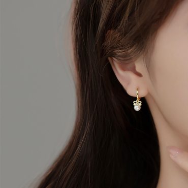 Belle-Earrings-1SQ