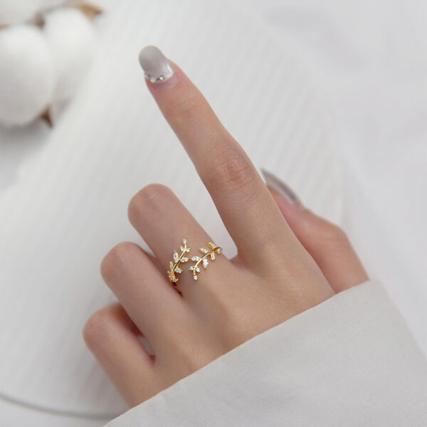 Laurel Ring - Gold