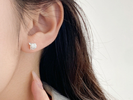 Rose-Earrings-2